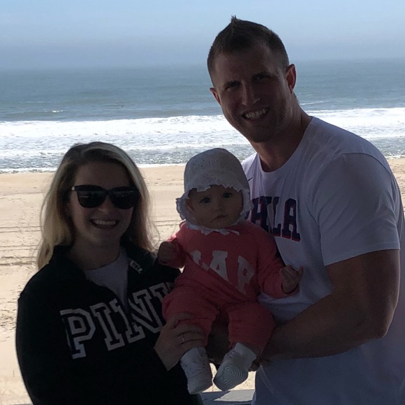 Meet your Posher, Carly - Picture 1 of 1